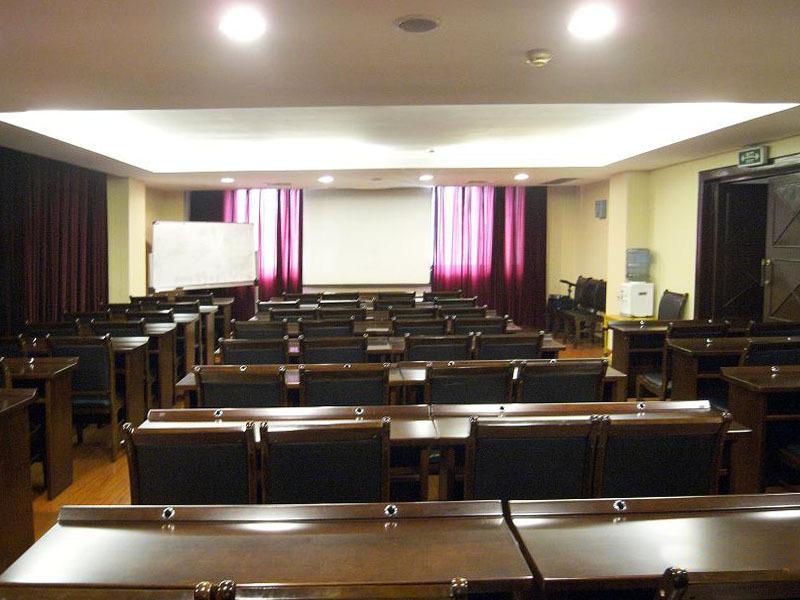 Starway Shengxianju Hotel 2*